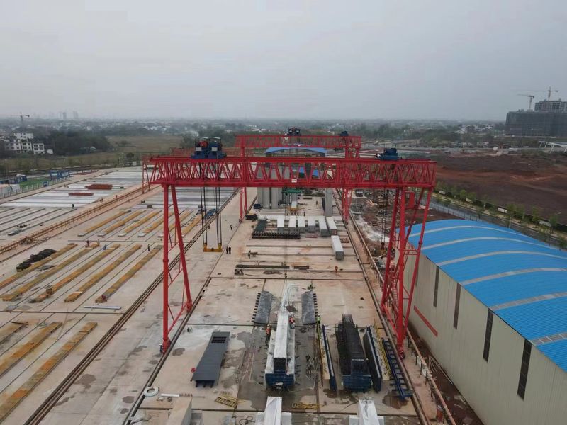 中冶集團(tuán)贛州贛南大道項目MG160T/10T-30M-21M龍門吊